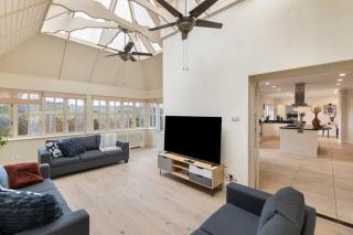 Relaxing Coastal Getaway Perfect for Large Groups - Canvey Island - 0