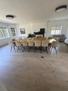 Relaxing Coastal Getaway Perfect for Large Groups - Canvey Island - 2