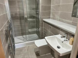 Luxury Salford Quays Apartment - Manchester - 6