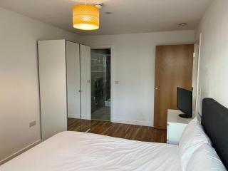 Luxury Salford Quays Apartment - Manchester - 1