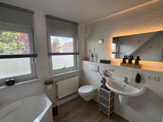 BeyerAppartements- Suite für 6 - Balkon- 3 Schlafzimmer- SmartTV- Babygerecht- Küchenzeile- Espresso Maschine- ca 100m2 - 3