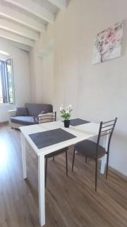 Cavour 35 - - 7