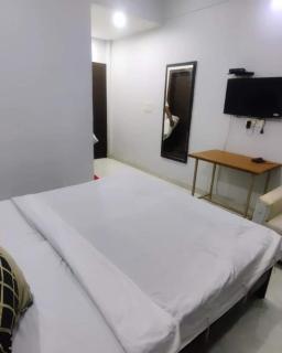 Hotel Downtown - Meerut - 5