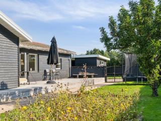 Holiday Home Frede - 1km from the sea by Interhome - Dronningmølle - 1