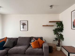 WS10 Contractor House 3 Bed 3 Bath with Parking - Wednesbury - 7