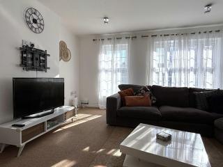 WS10 Contractor House 3 Bed 3 Bath with Parking - Wednesbury - 6