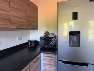 WS10 Contractor House 3 Bed 3 Bath with Parking - Wednesbury - 3