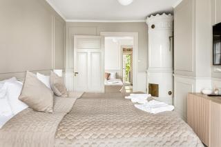 Historic apartment near the city by the water - Solna - 8