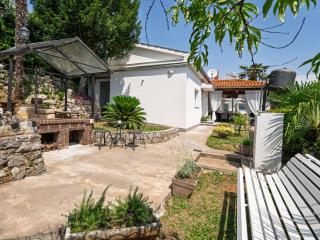 Holiday Home Villa Nika by Interhome - Ičići - 1