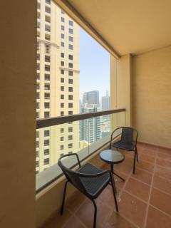 Nasma Luxury Stays - Jacuzzi Dreams 1 BR in Jumeirah - 4