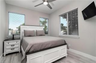 Modern 4BR Naples Park Pool Home 5 Min to Beach - Naples - 6