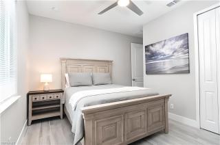 Modern 4BR Naples Park Pool Home 5 Min to Beach - Naples - 4
