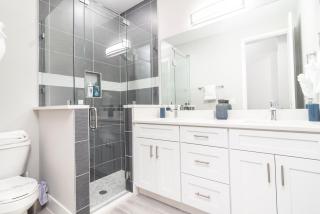 Modern 4BR Naples Park Pool Home 5 Min to Beach - Naples - 3
