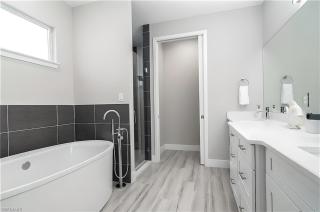 Modern 4BR Naples Park Pool Home 5 Min to Beach - Naples - 2