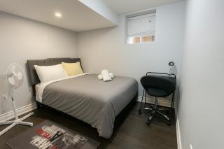 Cozy 3BR Caledon Basement Suite with Private Entrance, Outdoor Basketball Court, Parking, Full Kitchen, WiFi, 5 Mins to Brampton, Family Friendly, Near Trails and Parks! - Caledon - 4