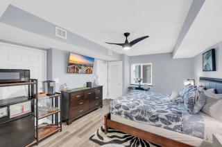 Huge 15000sf Pool Modern Studio at Barefoot Resort - 9