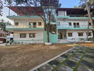 Wavelash Beach Resort - 0