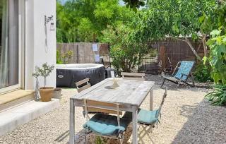 Maison Avec Jacuzzi - 9