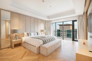 Luxe 4BR Penthouse with Private Pool and Gym - 9