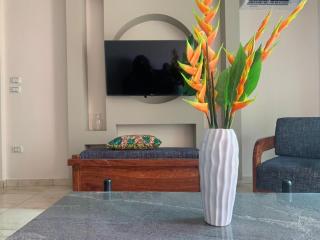 Magnifique 4P, 2 chambres, piscine, wifi groupe électrogène et parking Elig Essono touristique voyage - Yaoundé - 4