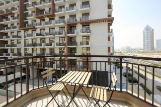 Silk Valley - Luxury 1B with near Miracle Garden - Dubai - 3