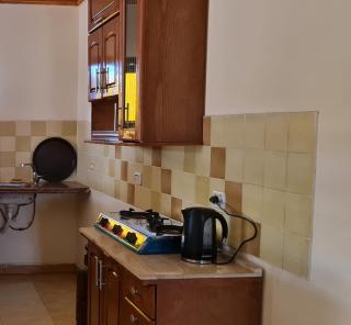 Sunny apartment in a family house - Sheikh Zayed - 8