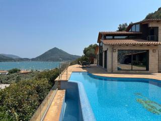 Smaragdine Blue Villa - 0