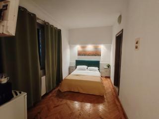 Central Budget Accomodation 1 - Bucharest - 0