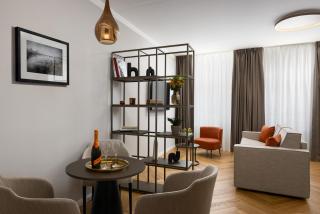 The Bridge Residence by Little King - Prag - 7
