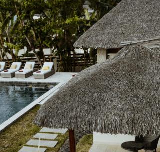 Beachfront Luxury Villa with Infinity Pool - 5