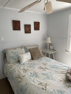 Coastal Cottage Retreat Steps from the Beach cottage - Wareham - 7