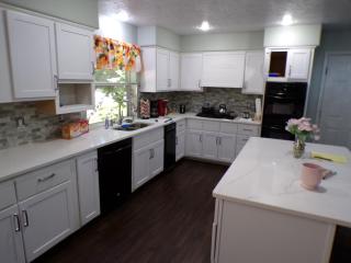 Fire TV, WiFi, Games for kids, Outfitted Kitchen - Farmington - 5