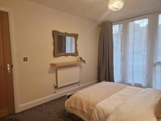 Central 1-Bed Flat near Broad St, NIA and Mailbox - Birmingham - 2