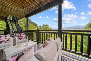 Star-a-Lago - 11-Bedroom Smoky Mountain Cabin with Pool, Hot Tubs, Theater, and Game Room - 5