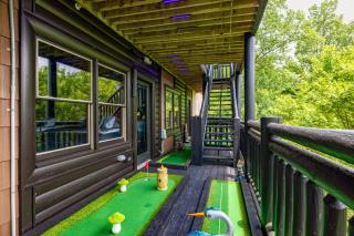 Star-a-Lago - 11-Bedroom Smoky Mountain Cabin with Pool, Hot Tubs, Theater, and Game Room - Sevierville - 1