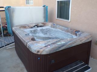 Fire TV, WiFi, Games for kids, Outfitted Kitchen - Farmington - 9