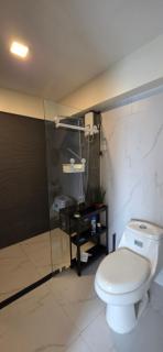 2BR Bi-Level BGC Skyline 150mbps WiFi - Sampong - 4