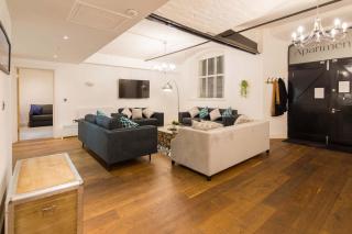 Liverpool Gem, Spacious 2BR Apt, Sleeps 8 - Liverpool - 0