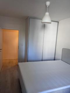 City Center Apartment with parking space - Košice - 4