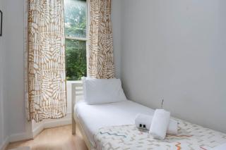 Charming Edinburgh Apartment with City Views - Edinburgh - 6