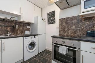 Charming Edinburgh Apartment with City Views - Edinburgh - 1