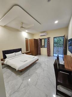 Wavelash Beach Resort - 8