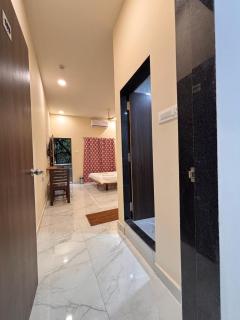 Wavelash Beach Resort - Bombay - 3