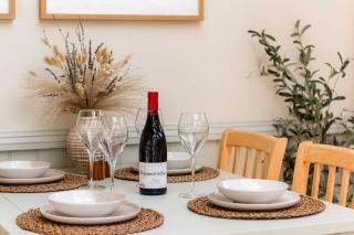 Cottage Central Location Parking Fireplace Garden - 7