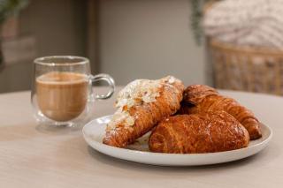 Cottage Central Location Parking Fireplace Garden - 5