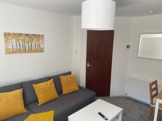 Glen Cannich - Top Location, 2BR Accessible apt - 4