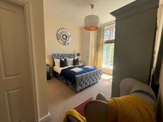 Pass the Keys Historical Victorian Apt for 6 Pets - Matlock - 1