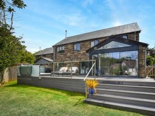 4 Bed in Bude 89355 - Poughill - 0