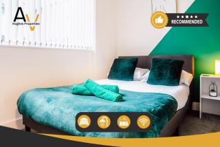 Contemporary Two-Bedroom Apartment - Parking, Fast Wi-Fi, Great for Business & Relocation by AV Hughes Properties - Milton Keynes - 0