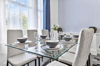 Light Blue Luxury 2 Bedroom Flat Next to Westfield Shopping Mall - Londra - 1
